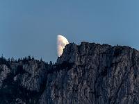 Halbmond wandert über die Sonnwendwand...